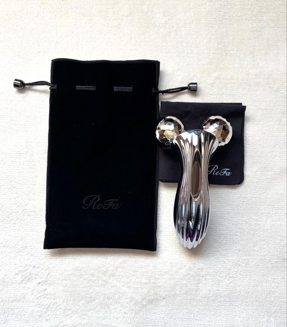 美品】ReFa 美顔ローラー シルバー 収納袋付き - メルカリ