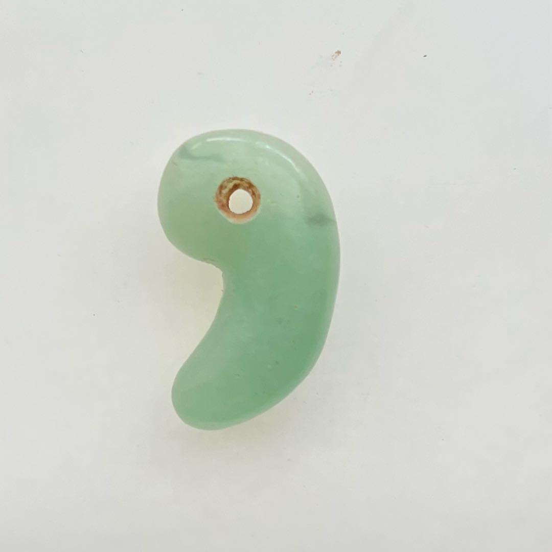 石器、時代 翡翠 勾玉 古物 古墳時代 紀元前後 N937 - メルカリ