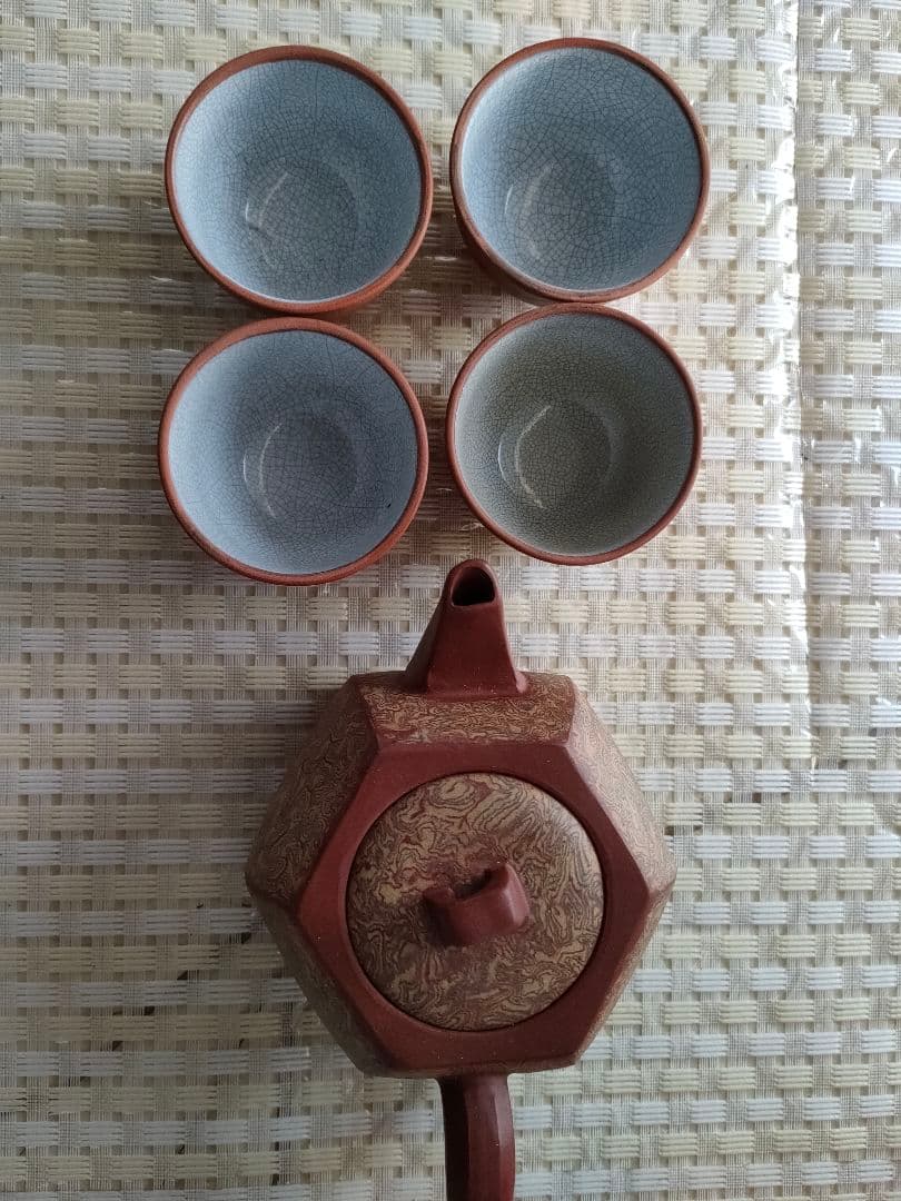 ○中国宜興 紫砂 急須＋湯呑4客セット 漢詩刻字 彫刻装飾 共箱付中国