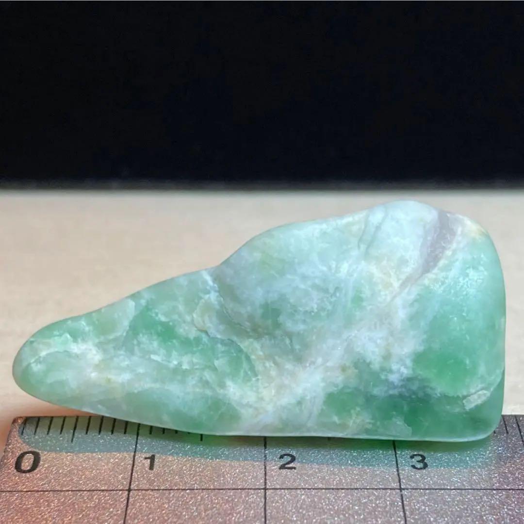 【専用品】糸魚川翡翠　ロウカン宝石質 翡翠　鮮やかな翠　原石　12.1ｇ