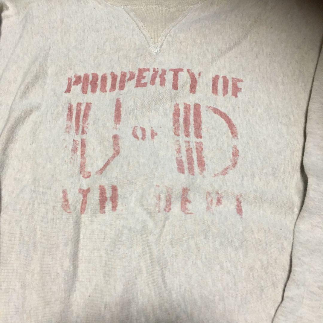 ベージュ Vネック トレーナー PROPERTY OF D.U. - メルカリ