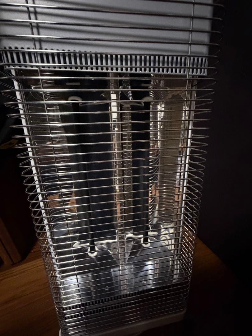 ダイキン セラムヒート 遠赤外線暖房 ERFT11YS-W 人感センサー - メルカリ