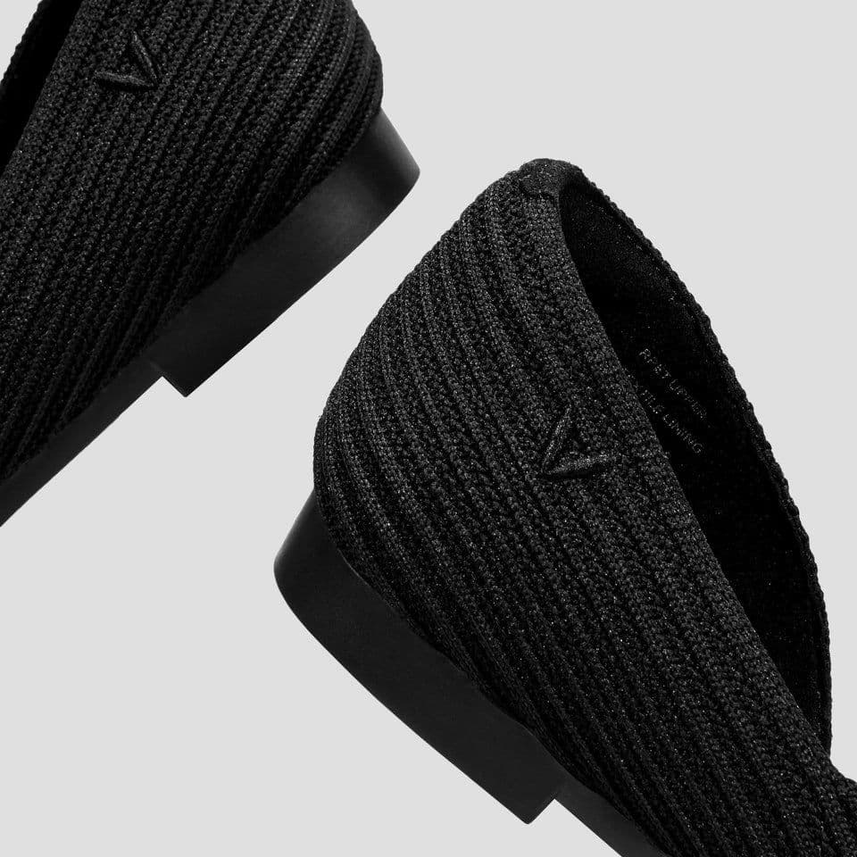 VIVAIAポインテッドトゥVカットフラットシューズ　36.5(23.5cm)