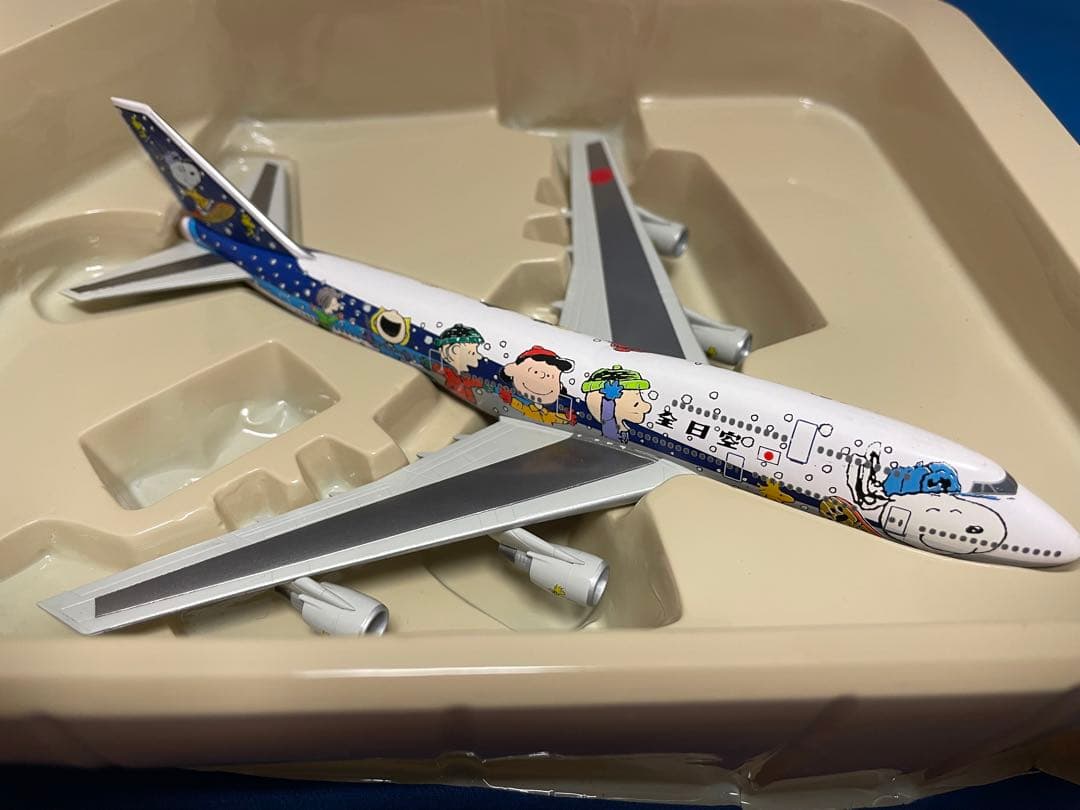 ANA ボーイング747−400D スヌーピー フライングカラーズ