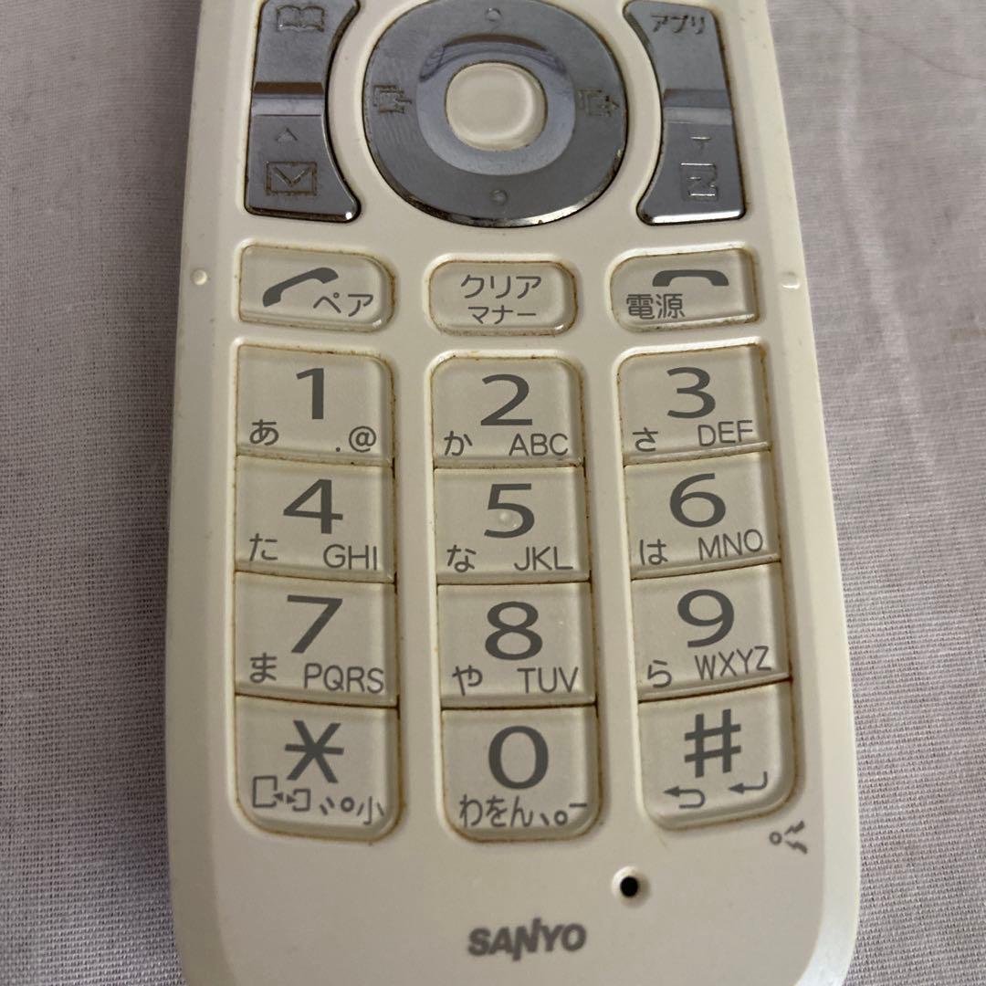 au A5518SA シルバー 携帯電話本体 - メルカリ