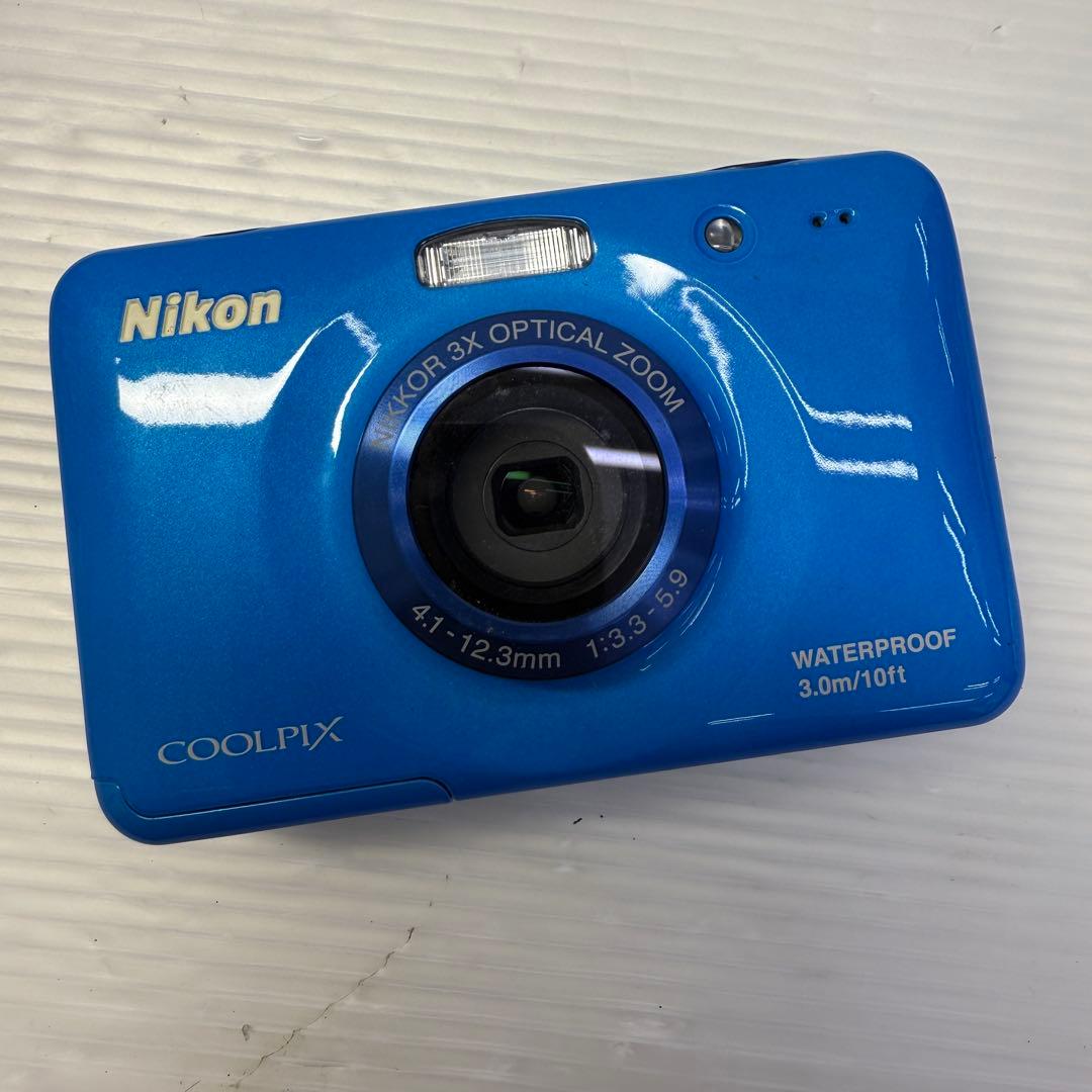 ☆ニコン デジカメ☆防水 クールピクス S30 Nikon ブルー 青 カメラ