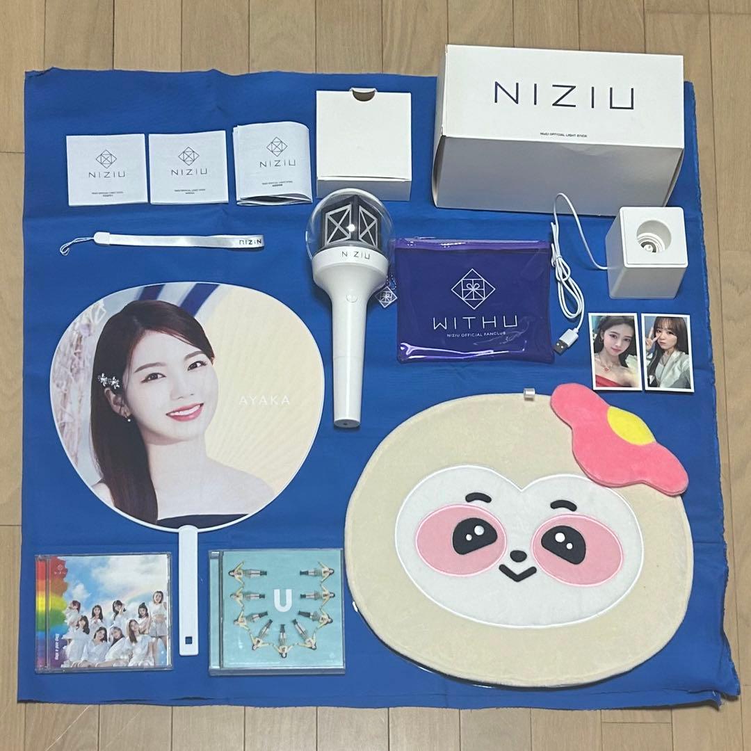 NiziU グッズ まとめ売り - メルカリ