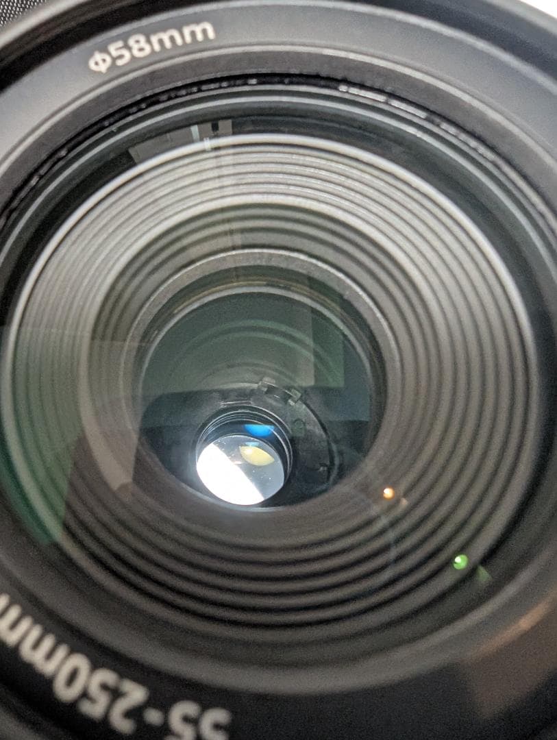 Canon EF-S 55-250mm f/4-5.6 レンズ　＃２