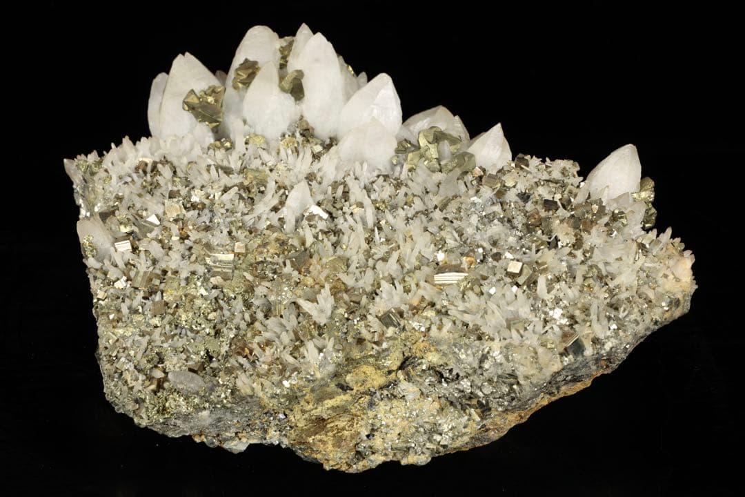 青森県尾太鉱山産 水晶 黄鉄鉱 7.9kg 天然石 原石 国産鉱物標本 鑑賞石