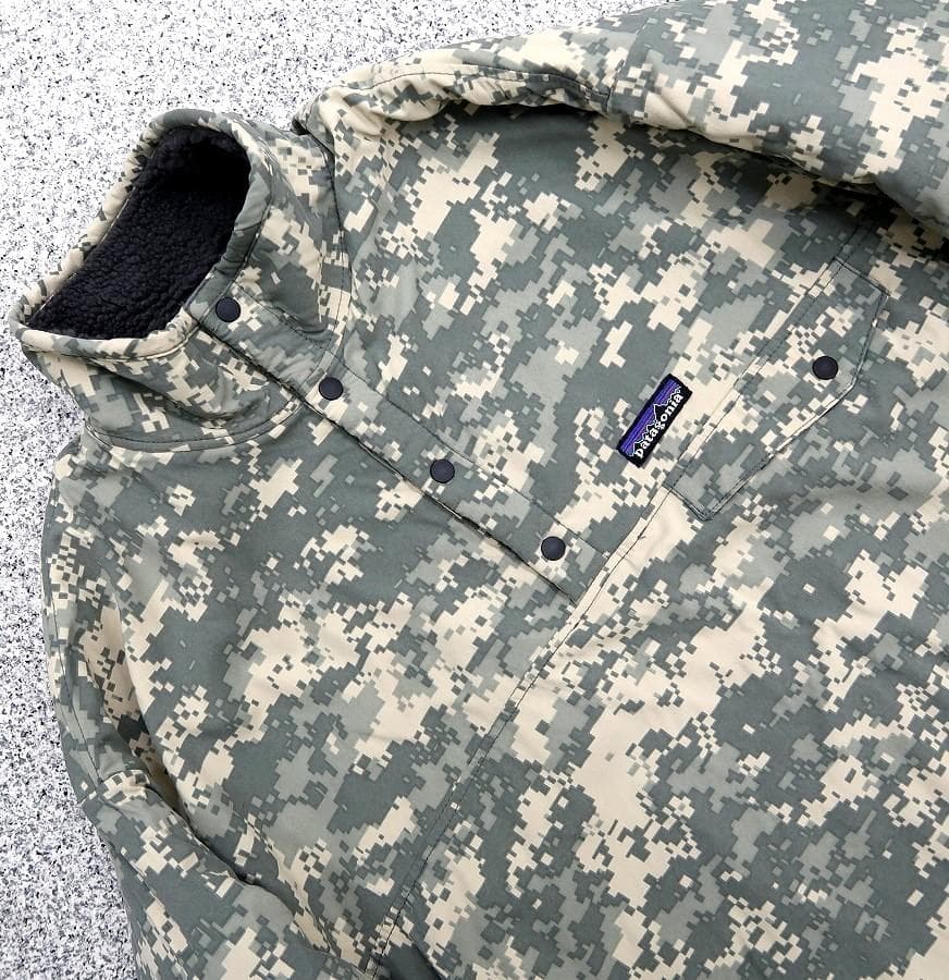 極上 XL相当 パタゴニア デジカモ リバーシブル スナップT 迷彩 - メルカリ