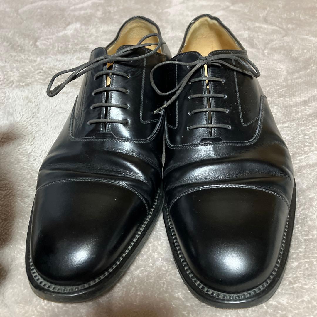 フェラガモ 黒 レザードレスシューズ ストレートチップ - メルカリ