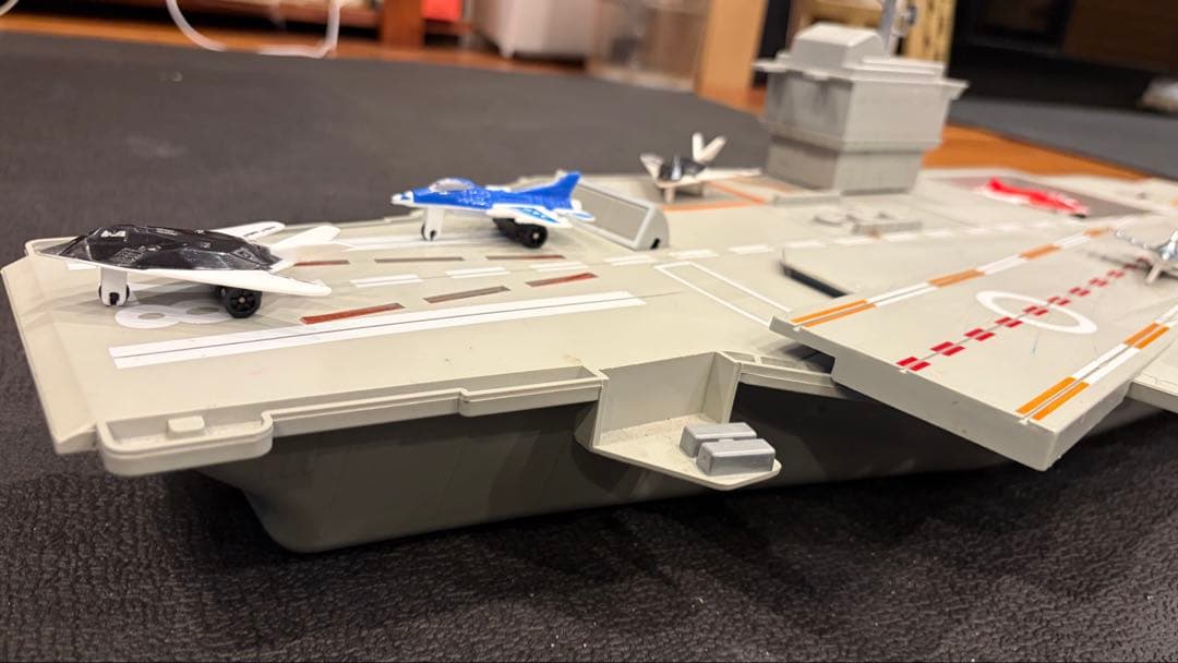 アメリカ 空母母艦モデル 30インチ 音声効果付き