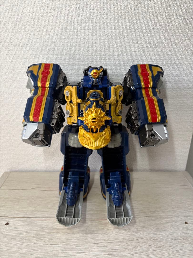 魔法戦隊マジレンジャー 魔法鉄神 DXトラベリオン - メルカリ