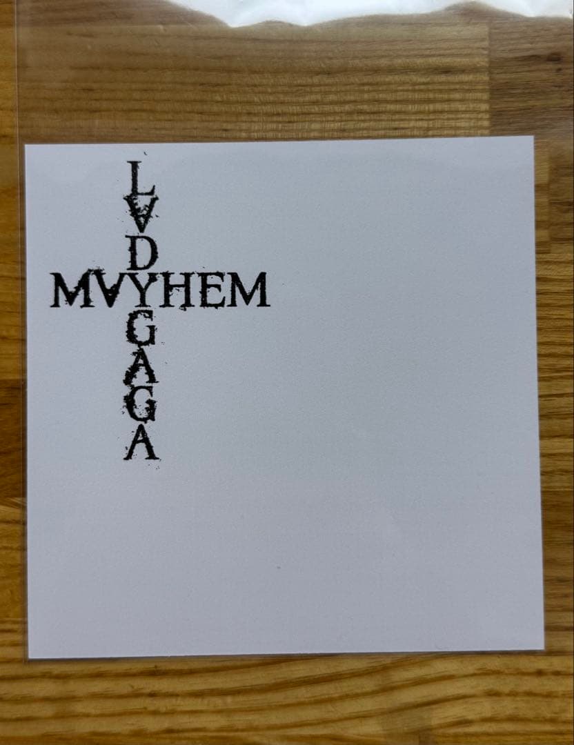 レディーガガ Lady Gaga Mayhem 直筆サイン入りアートカード - メルカリ