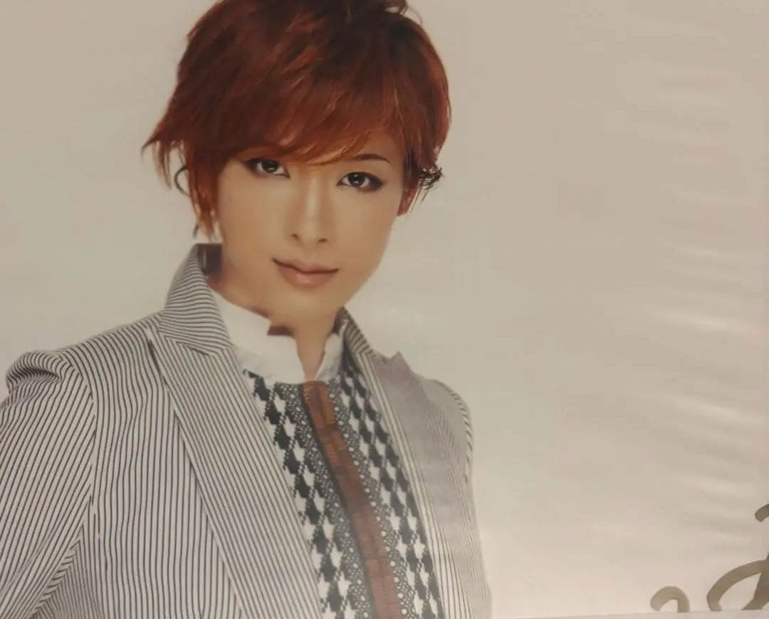 宝塚 GRAPH 直筆 サイン 明日海 りお - メルカリ