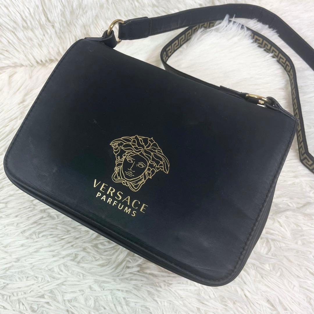 GIANNI VERSACE ジャンニヴェルサーチ ショルダーバッグ メデューサ
