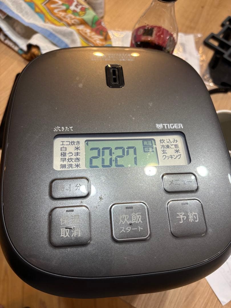 炊飯器 3合 TIGER タイガー JBS-B055メタルブラック マイコンジャー炊飯器〈炊きたて〉JBS-B055 - タイガー魔法瓶