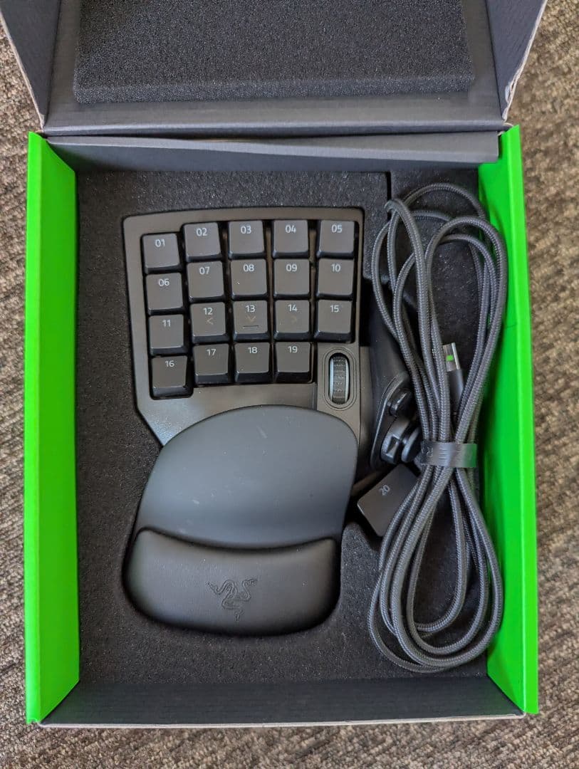 Razer TARTARUS PRO ゲーミングキーパッド Amazon.com: Razer Tartarus Pro Gaming Keypad: Analog-Optical Key