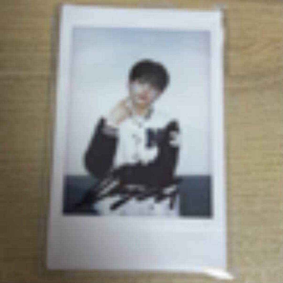 NouerA リン 直筆サイン入り チェキ ポラロイド ポラ - メルカリ