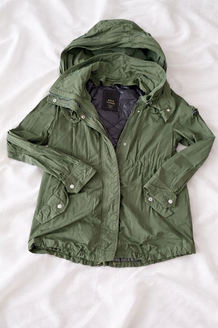 TATRAS フード付きマウンテンパーカー オリーブグリーンタトラスダウン