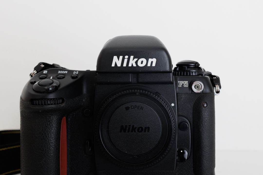 Nikon F5 一眼レフカメラ ボディ 中古 通電確認済み - メルカリ