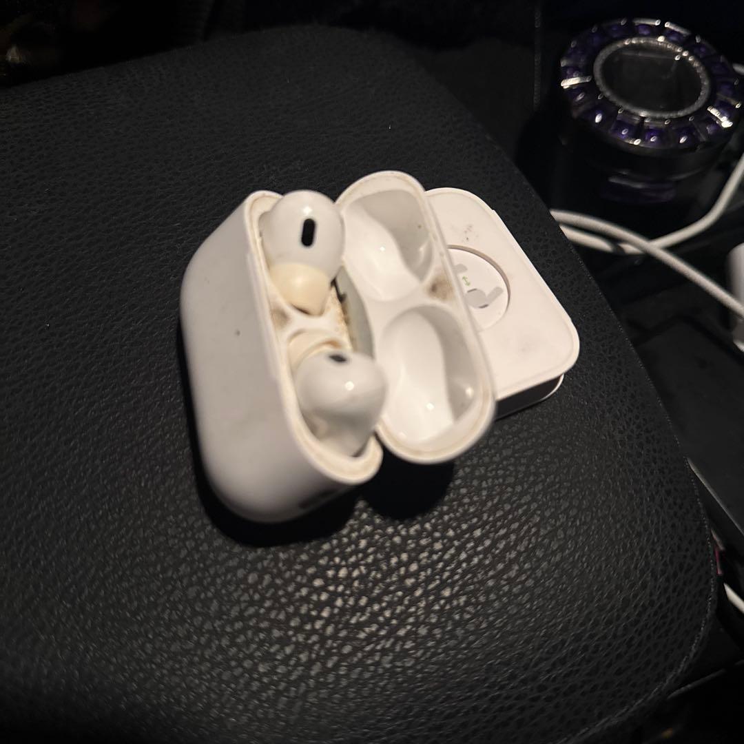 AirPods Pro2 本体 ホワイト イヤーチップ付き - メルカリ