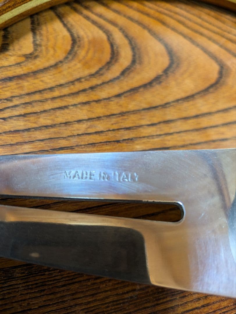 ローバーミニに使用していた、ナルディのクラシックです。ボス付き美品 ナルディCLASSIC ブラックレザー&ブラックスポーク – ローバーミニ専門