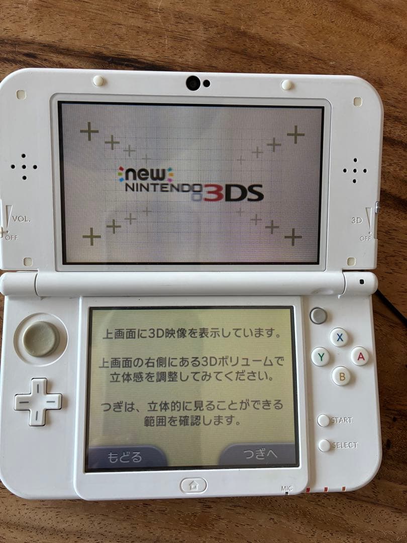 美品⭐︎New ニンテンドー3DS LL パールホワイト本体、箱、SDカード