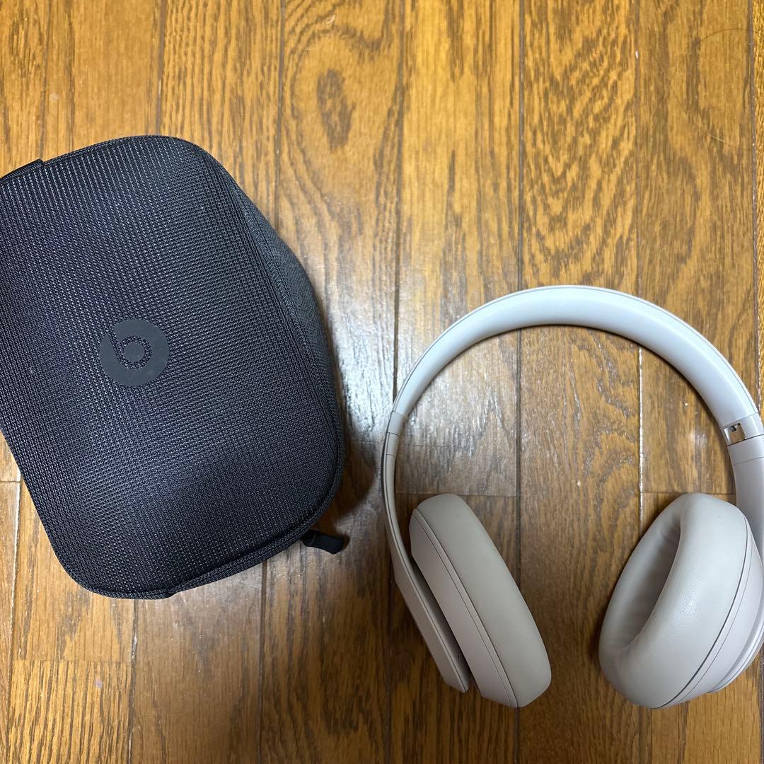 【beats studio pro】ホワイト ワイヤレスヘッドホン Amazon.co.jp: Beats Studio Pro - ワイヤレス Bluetooth ノイズ