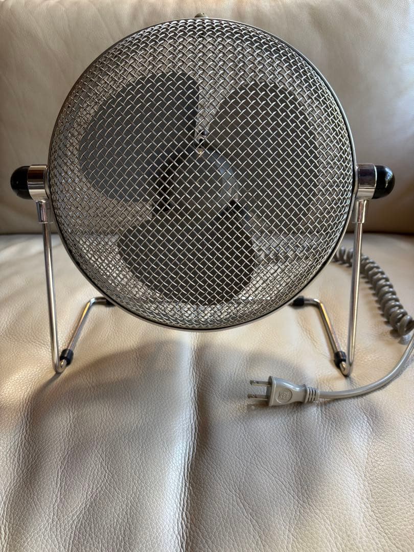 National JOKER 扇風機　　　　　　　　　　　　倉俣史朗デザイン アーカイブ】倉俣史朗《JOKER》一人用扇風機｜1983年 National（松下