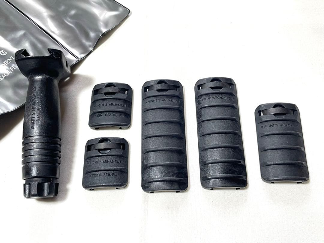米軍実物KAC Knights Amamentナイツ レールカバーフォアグリップ