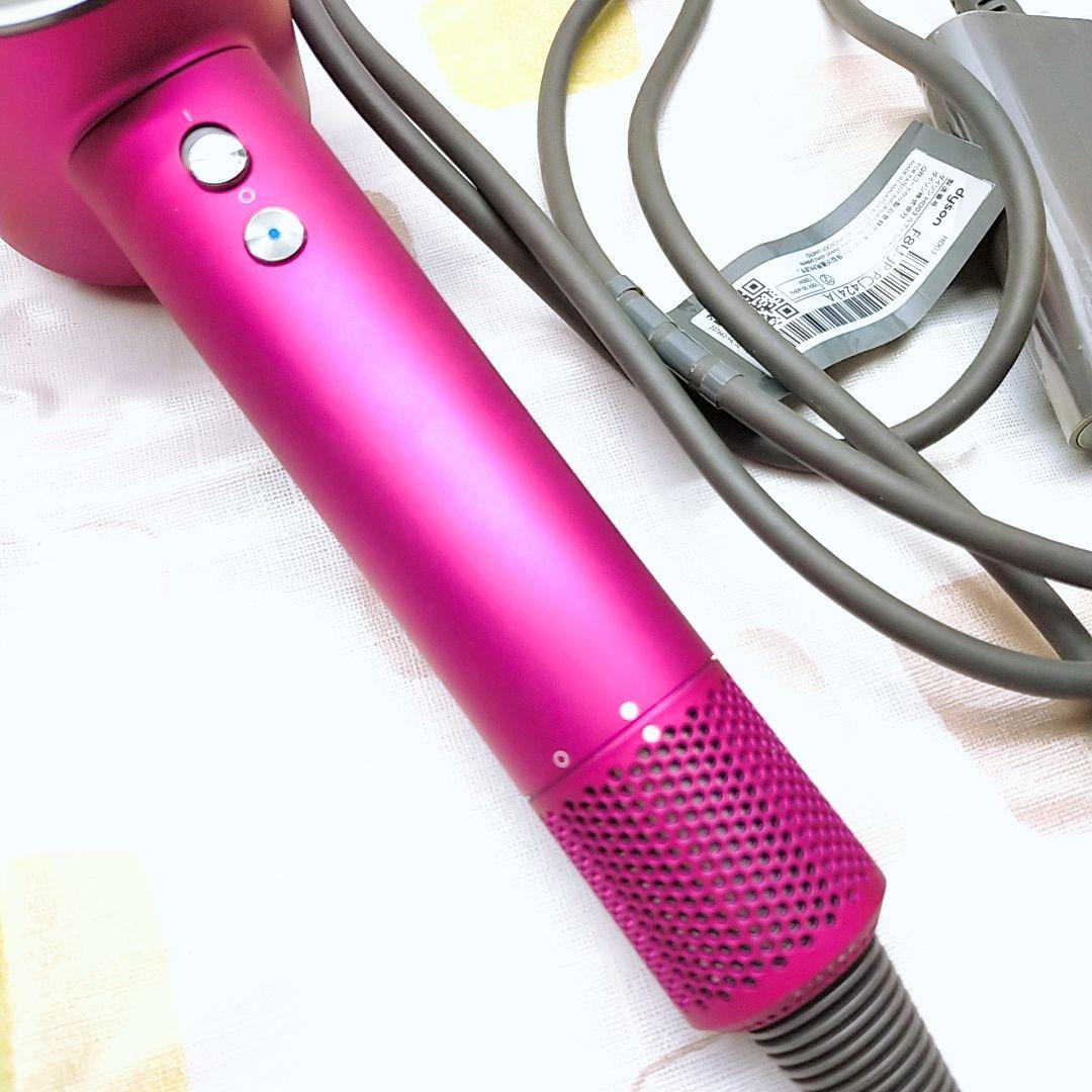 《ほぼ未使用》 ダイソン ドライヤー HD03 Dyson