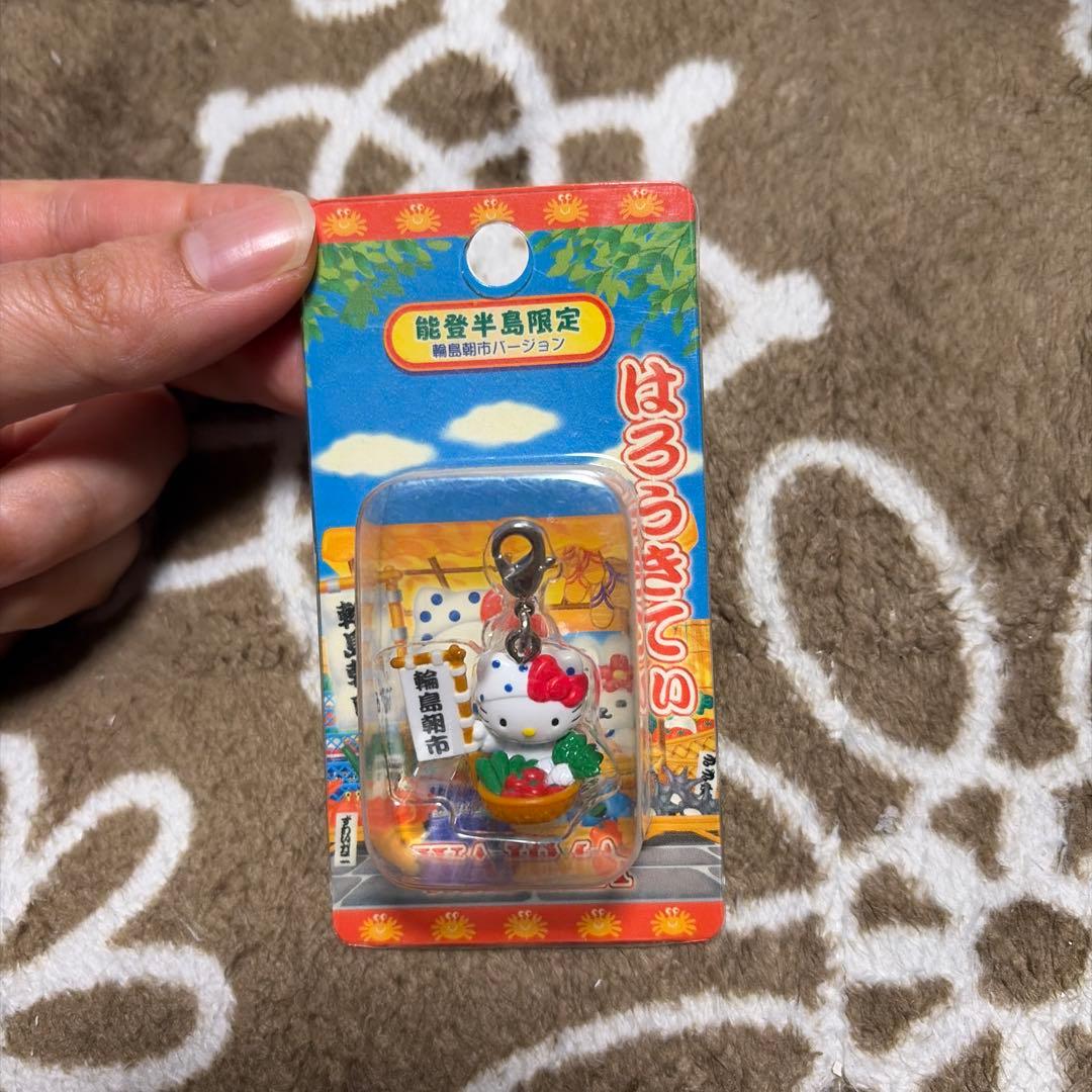 ご当地キティちゃん 能登半島限定チャーム - メルカリ