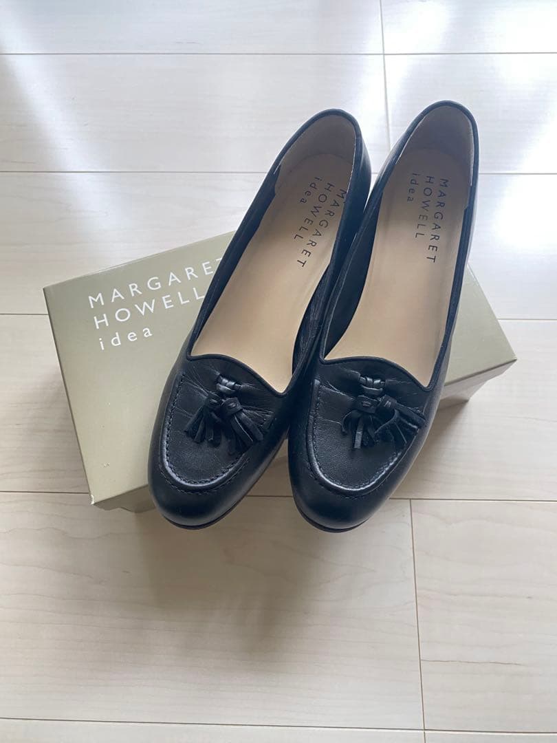 美品☆ マーガレットハウウェル 黒 ブラックローファー タッセル 23.5