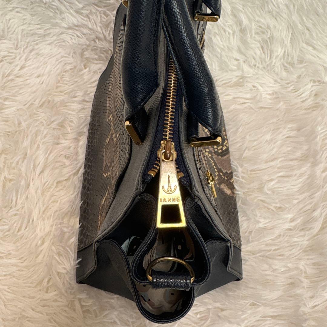 IANNE ブレンダ 2WAYバッグ パイソン柄 イアンヌ ショルダー紐つき