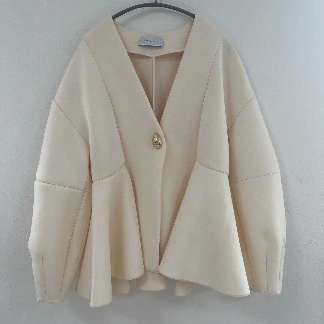 美品】アダムエロペ エッグブローチ付きペプラムカーディガン2025 SS