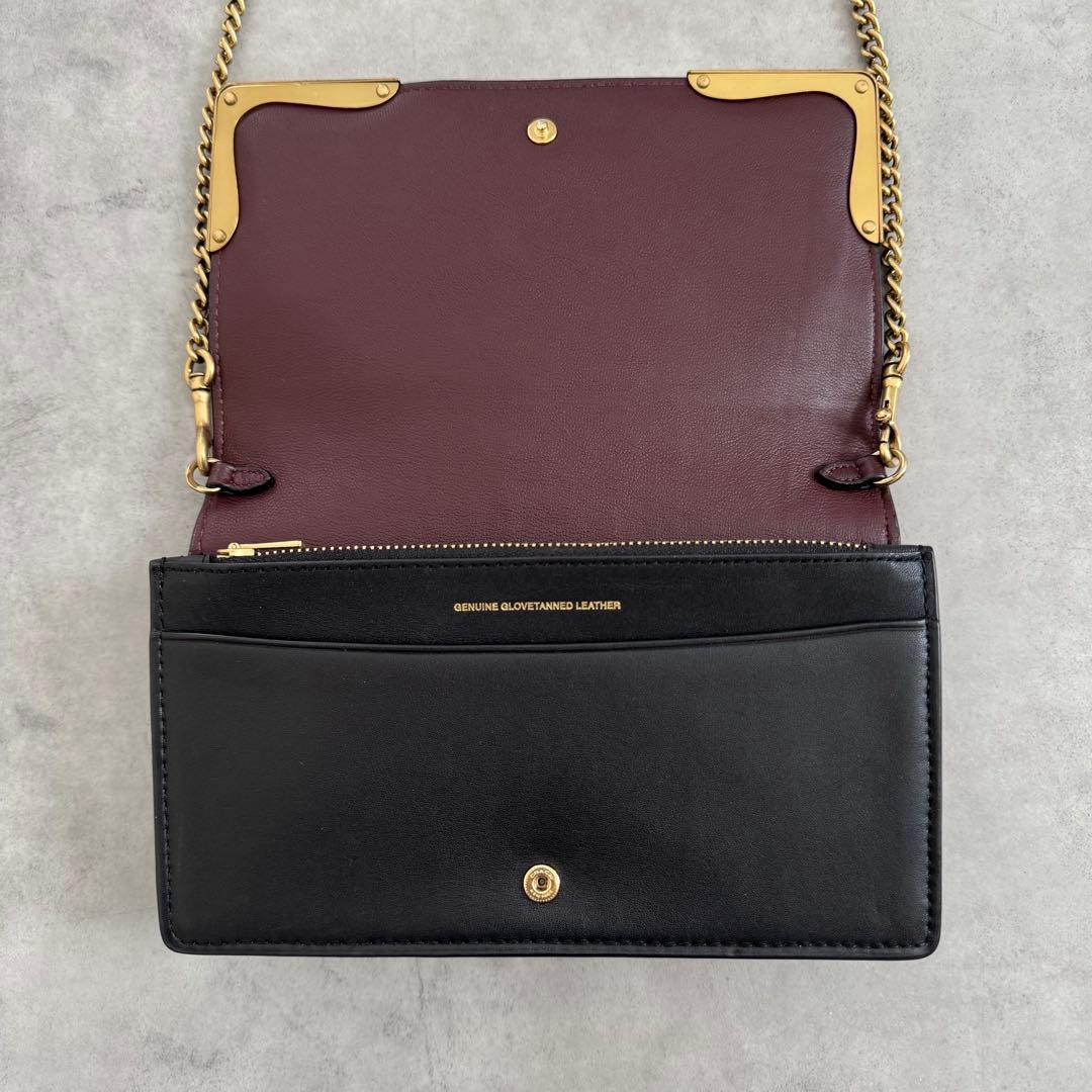 希少 COACH メタル ティーローズ チェーンウォレット 花 黒 ゴールド