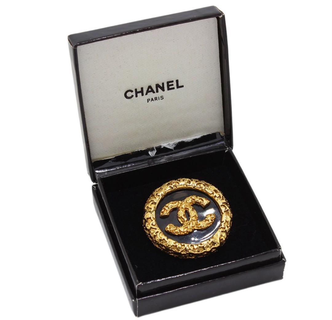 Q2876 美品 シャネル ココマーク ラウンド ブローチの通販はau PAY