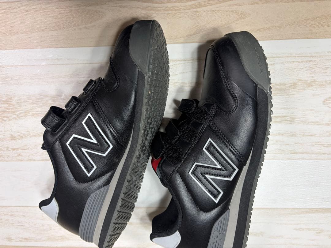 期間限定、緊急値下げ❣️❣️ New Balance ブラック 安全靴 ベルクロ