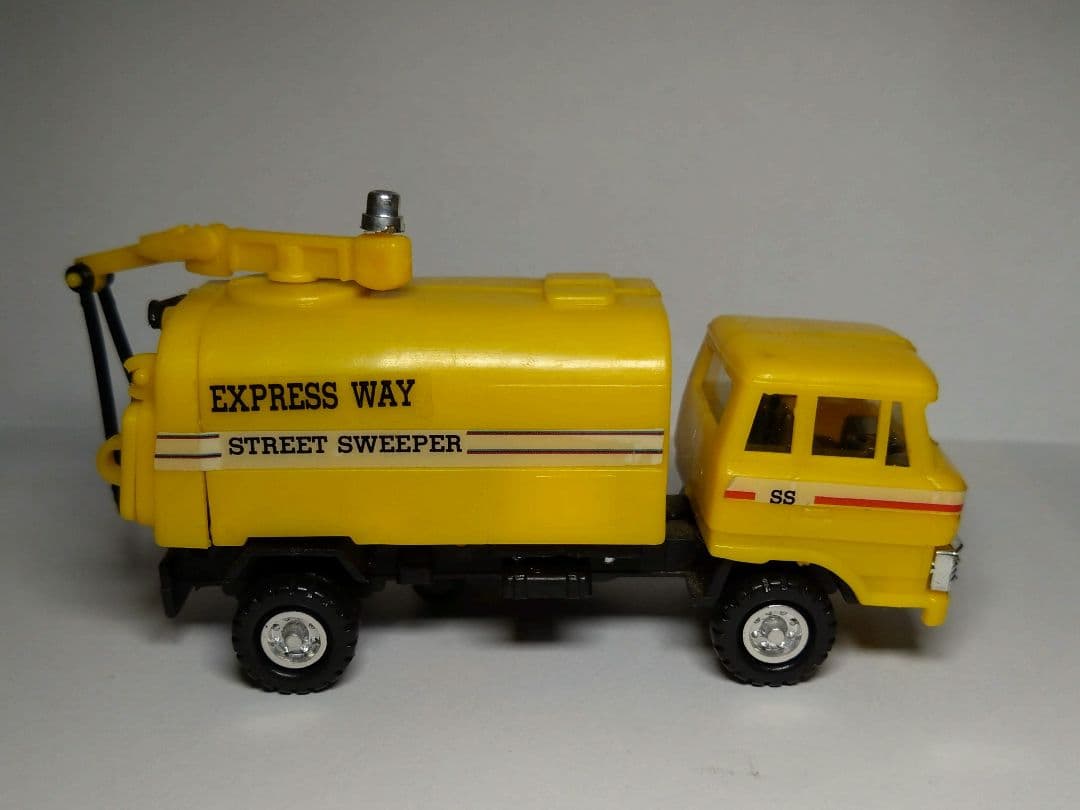 g*_様 【破損】 DELUXE BIG-1 デラックスビッグワンガム カバヤ - メルカリ