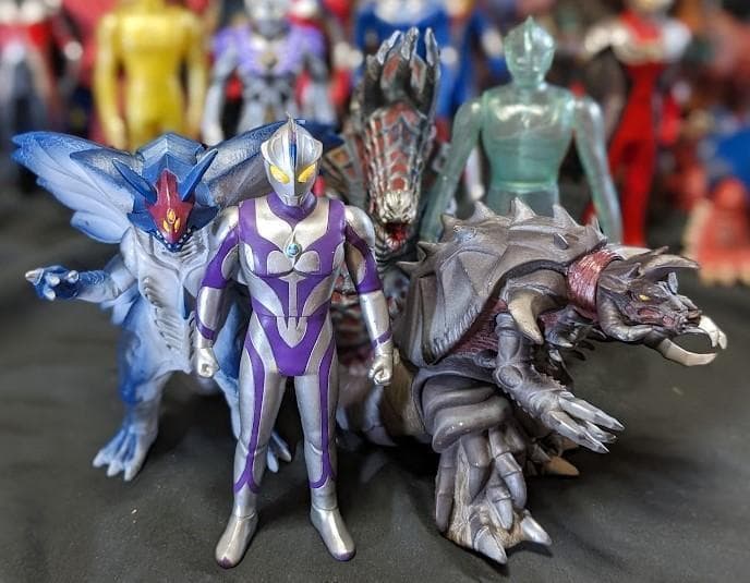 ウルトラマンコスモス＆登場怪獣・宇宙人ソフビフィギュア（バンダイ