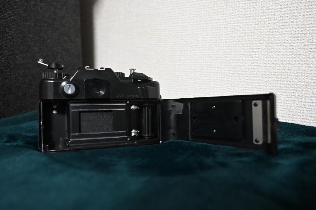 動作品】ZENIT 122 一眼レフ ・ Tessar 50/2.8 付 - メルカリ