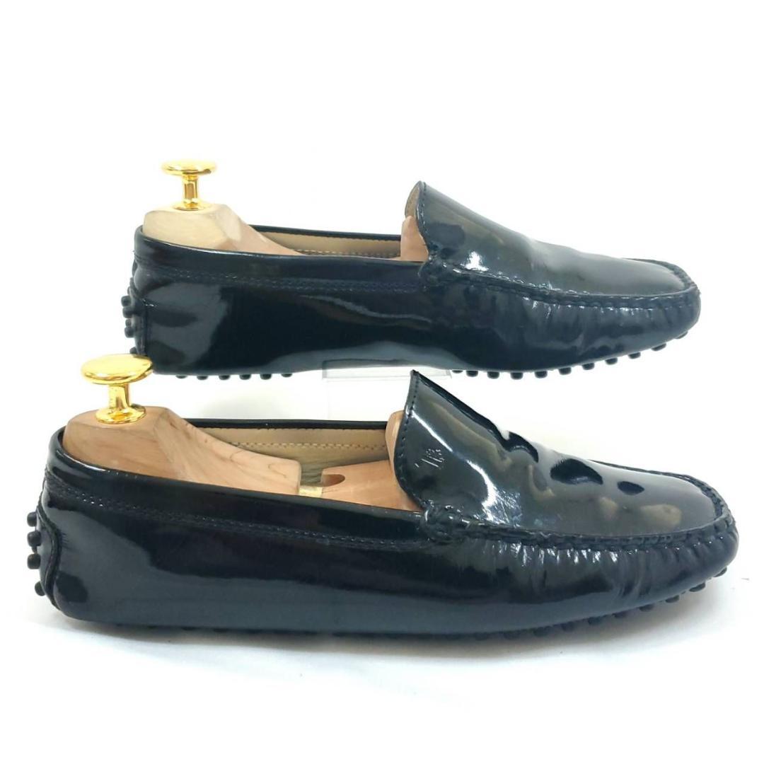 トッズ 美品 ドライビングシューズ エナメル パテントレザー EU34.5