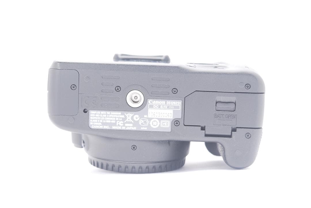 ✨バッテリーグリップ＆バッテリー×3個付き✨Canon kiss X3✨S数