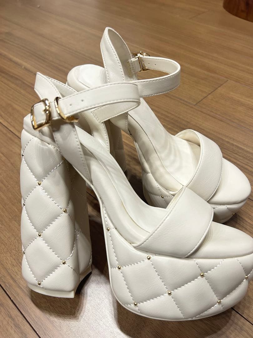 ダイアナ　DIANA キルティングサンダル　Mサイズ DIANA ダイアナ Sサイズ キルティング サンダル DIANA ダイアナ S