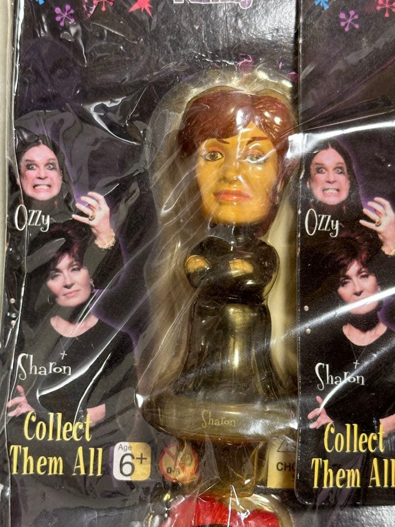 オズボーンズ ファミリー 4体セット 首振りフィギュア - メルカリ