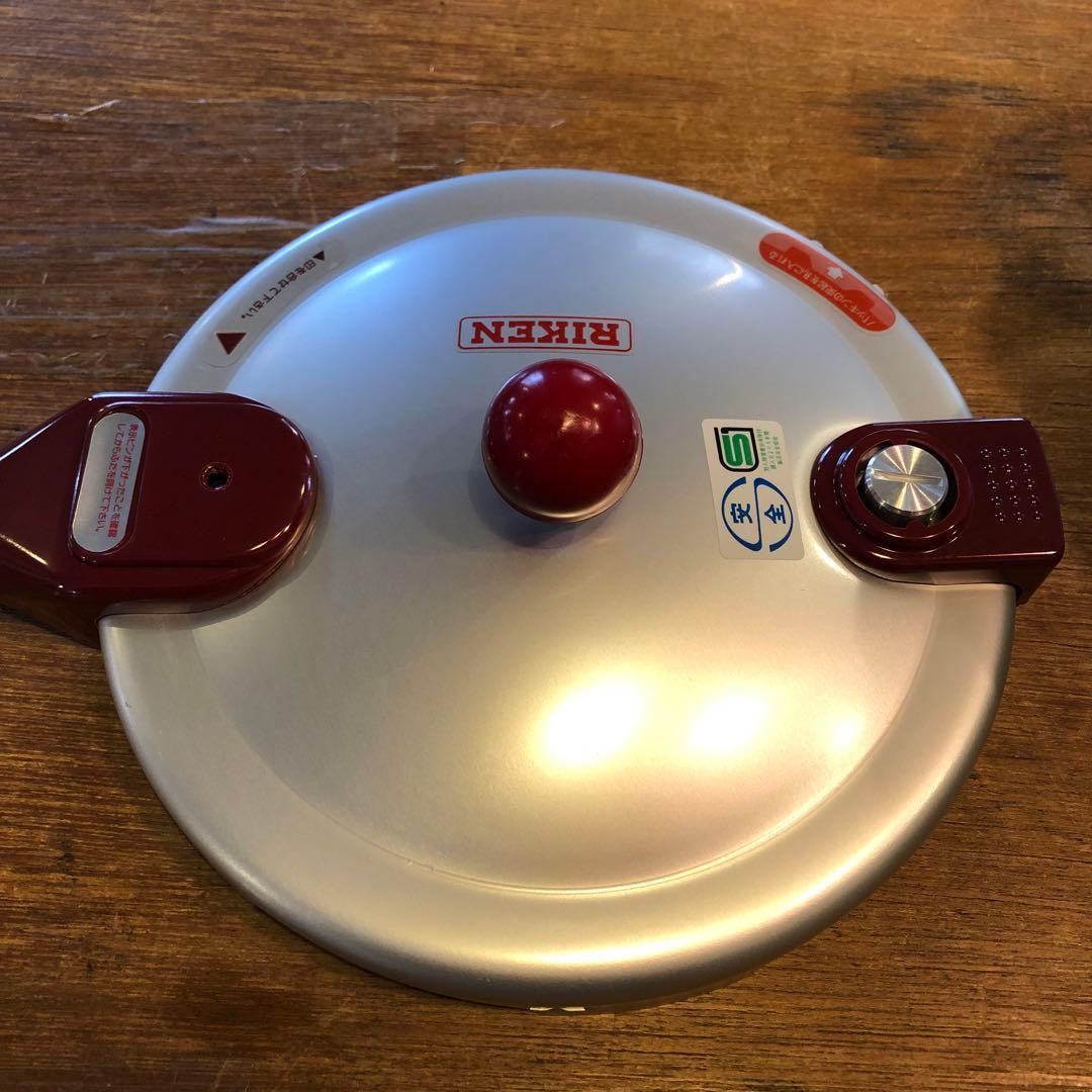 【新品未使用】理研 圧力鍋 こなべちゃん 3.0L 4号炊