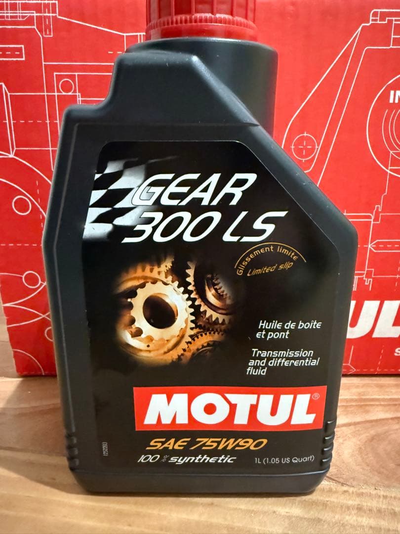 MOTUL GEAR 300 LS SAE 75W-90 1L✖︎3本 MOTUL GEAR 300 LS 75W-90 - Motul