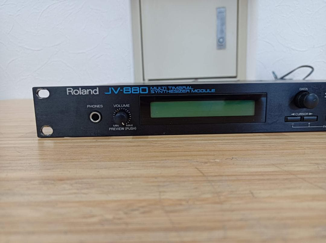 都《ZWEFB》Roland　JV-880　シンセサイザ　モジュール