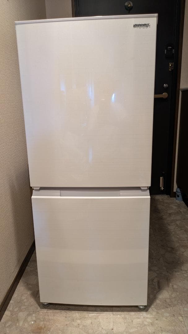 2022年製SHARP両ドア冷蔵庫 SJ-D15H-W 152L 取扱説明書付き 2022年製SHARP両ドア冷蔵庫 SJ-D15H-W 152L 取扱説明書付き 2022年製